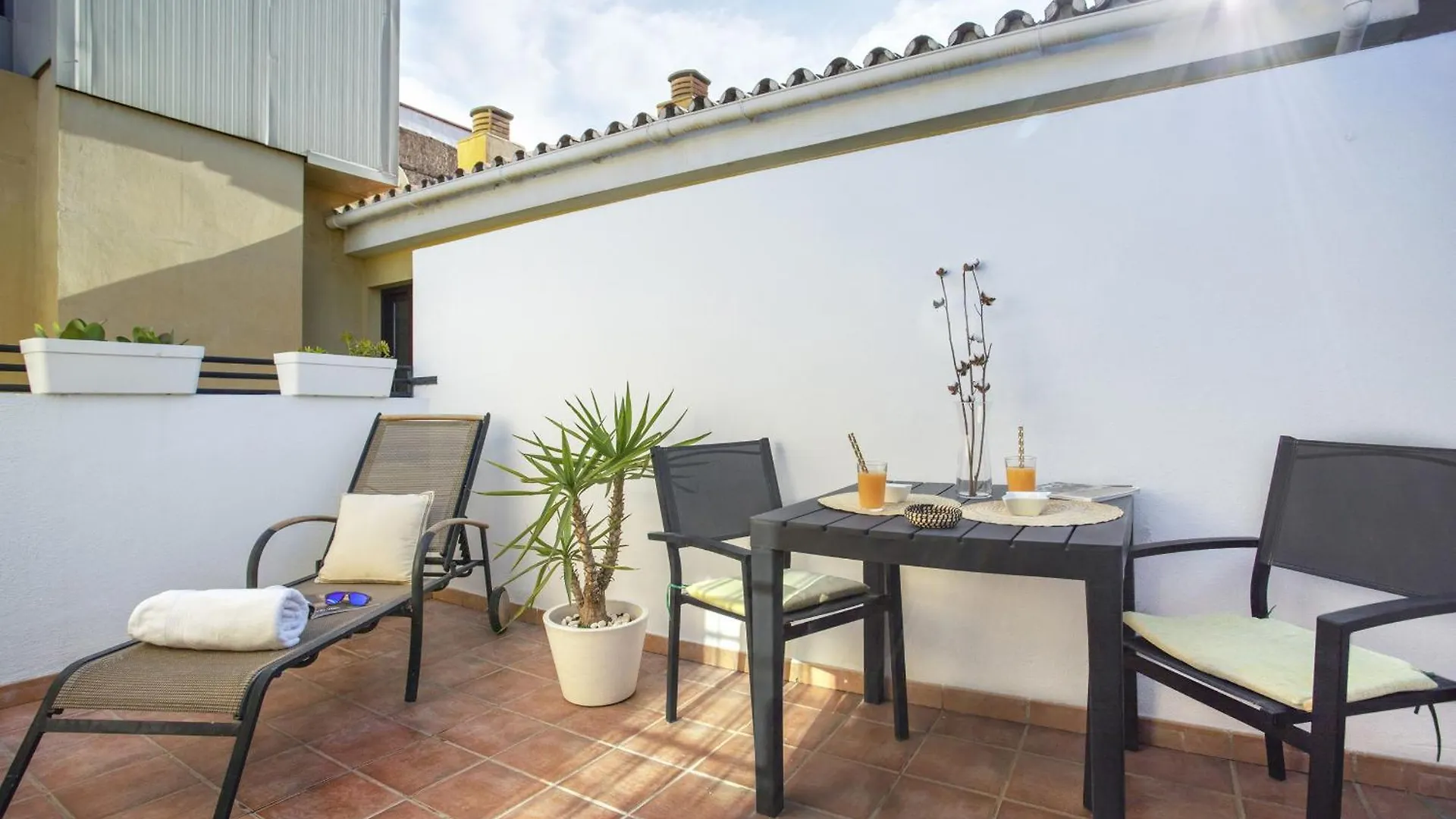 -Malagasunapts- Terrace And Chill -Ocon3